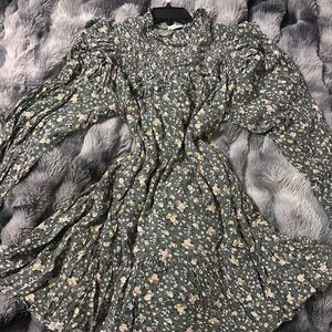 Cottage core little House on the Prairie Floral Long Sleeve dress